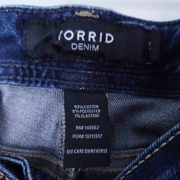 TORRID Deep Blue Whiskered Stretchy Soft Cotton Blend Skinny Everyday Jeans 22T - Picture 5 of 7